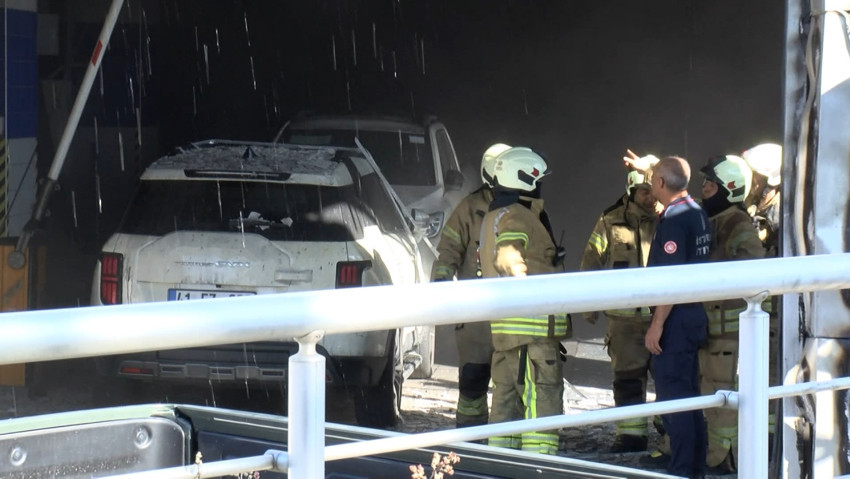 Pendik'te korku dolu anlar! Sıfır araç bayisinde yangın: Çok sayıda ekip sevk edildi - Resim : 2