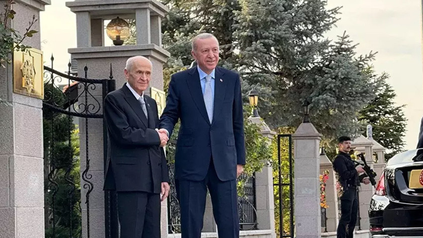 Ankara'da kritik zirve: Cumhurbaşkanı Erdoğan ve Bahçeli görüşmesi başladı - Resim : 1