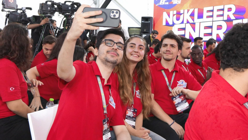 Selçuk Bayraktar'dan savunma sanayi vurgusu: 'Firmalarımız dünyanın en büyük SİHA pazarına sahip' - Resim : 3