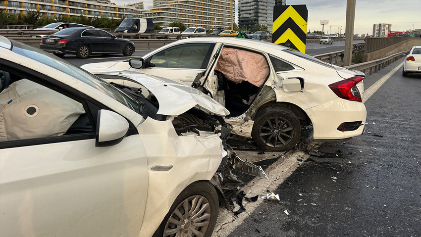 Bağcılar TEM Otoyolu’nda kaza: Çok sayıda yaralı var - Resim : 2