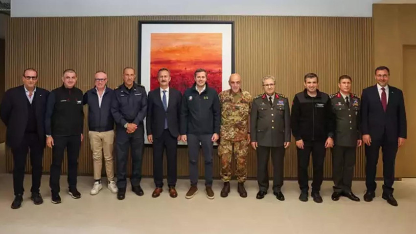İtalya Savunma Bakanlığı’ndan üst düzey ziyaret! TB3 SİHA, AKINCI TİHA ve KIZILELMA yerinde incelendi - Resim : 1