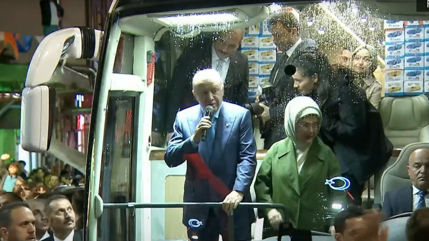 Cumhurbaşkanı Erdoğan Rize'de: "Heyelan bölgelerini ziyaret edeceğiz" - Resim : 2