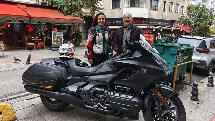 Asil Özbay: Motosikletli gezgin bir kadının ilham veren hikayesi - Resim : 1