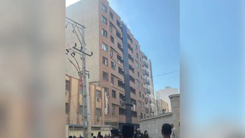 İran'da patlama! Bender Abbas şehrindeki bir bina havaya uçtu - Resim : 1