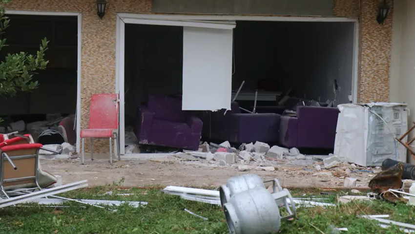 Sakarya’da kız yurdunda patlama: Hasar gün ağarınca ortaya çıktı - Resim : 2