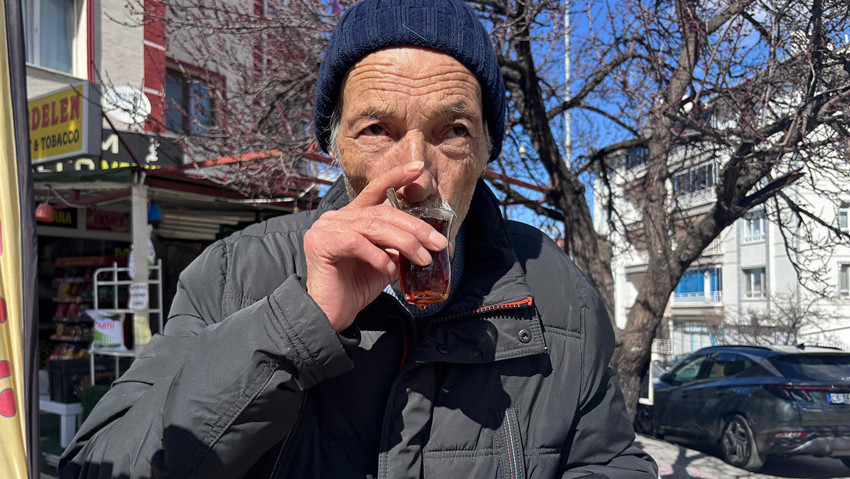 34 yıl &ouml;nce başına gelen olay hayatını değiştirdi! 'Suya g&uuml;lmeye hasret kaldım' - Resim : 1