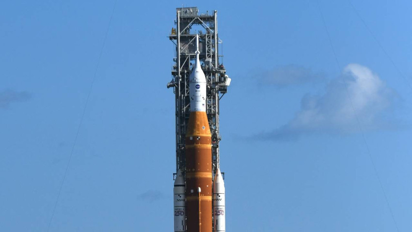 Yarım asır sonra bir ilk: Artemis II Misyonu i&ccedil;in geri sayım başladı! 93 milyar dolarlık g&ouml;revle Ay&rsquo;ın "Karanlık Y&uuml;z&uuml;ne" yolculuk - Resim : 1