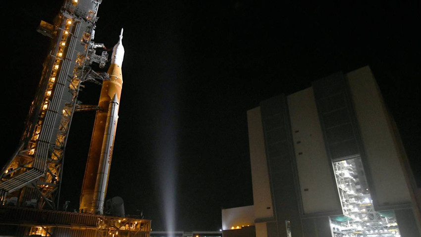 Yarım asır sonra bir ilk: Artemis II Misyonu i&ccedil;in geri sayım başladı! 93 milyar dolarlık g&ouml;revle Ay&rsquo;ın "Karanlık Y&uuml;z&uuml;ne" yolculuk - Resim : 2