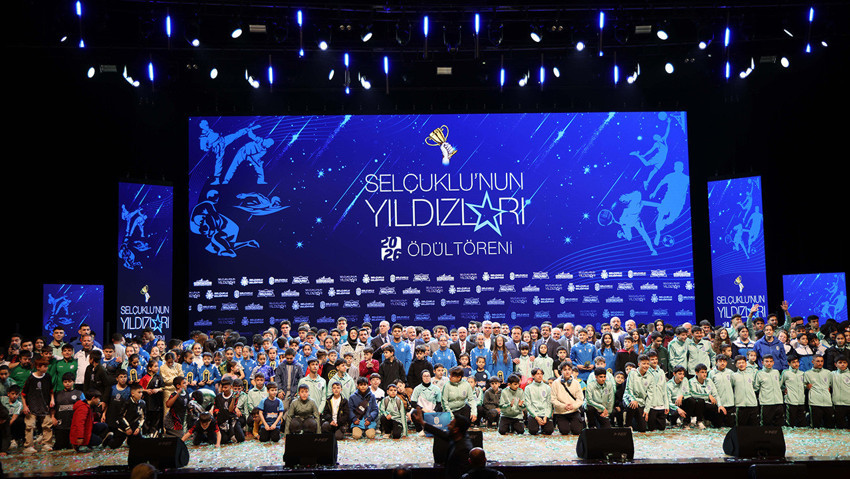 Sel&ccedil;uklu&rsquo;nun yıldızları &ouml;d&uuml;llendirildi! 12 branşta 178 madalya! Zirveye koşan kul&uuml;b&uuml;n hedefi olimpiyatlar! - Resim : 6