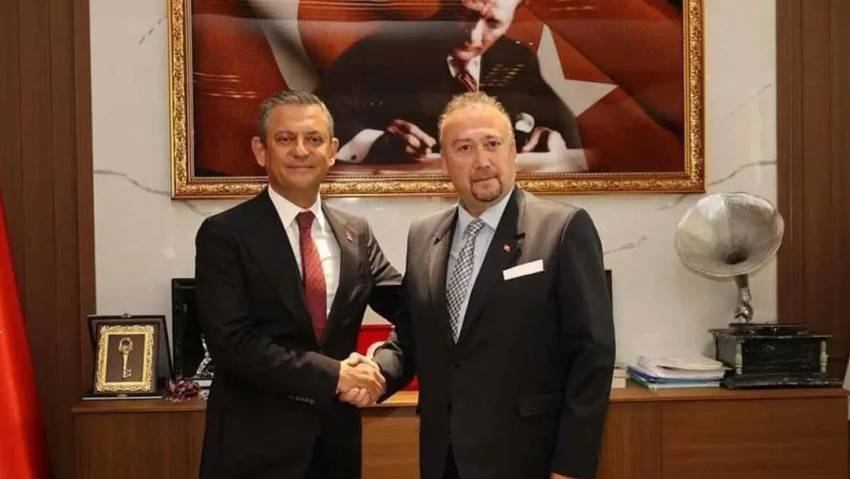 &Ouml;zkan Yalım'ın iddialarına &Ouml;zg&uuml;r &Ouml;zel'den karşı hamle: T&uuml;m yazışmalara tam erişim talebi - Resim : 4