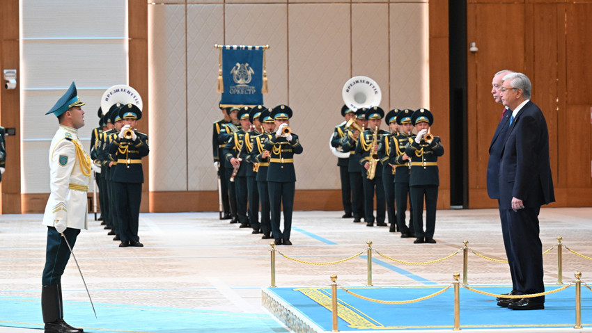 Kazakistan ve Türkiye arasında yeni anlaşmalara imzalar atıldı: Ahmet Yesevi Nişanı ilk kez Cumhurbaşkanı Erdoğan'a verildi - Resim : 5