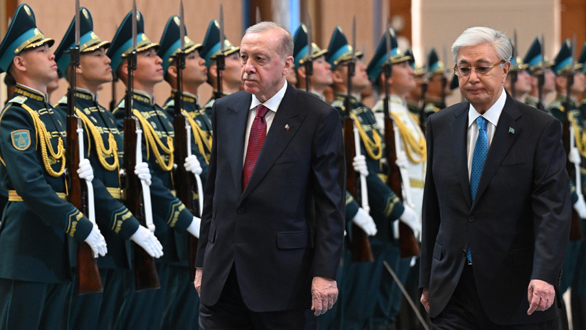 Kazakistan ve Türkiye arasında yeni anlaşmalara imzalar atıldı: Ahmet Yesevi Nişanı ilk kez Cumhurbaşkanı Erdoğan'a verildi - Resim : 4