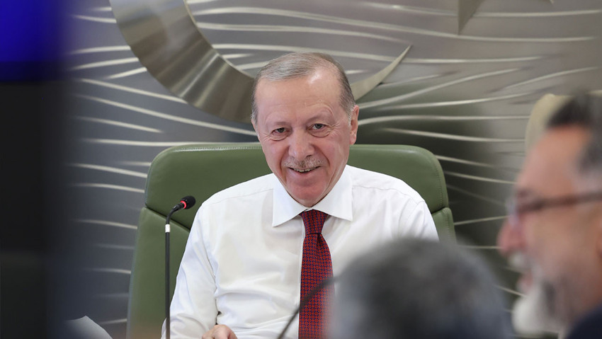 Cumhurbaşkanı Erdoğan Kazakistan dönüşü uçakta gazetecilerin sorularını yanıtladı: "Anayasa sözümüzü tutacağız" - Resim : 3