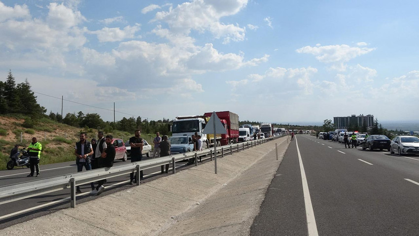 Aksaray'da korku dolu dakikalar! TIR'daki yangın ormana sıçradı: Tüp yüklüydü kaçtım - Resim : 2