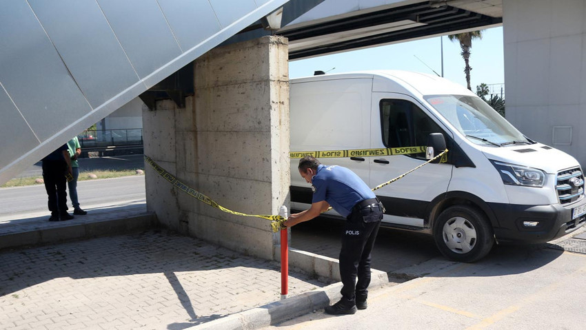 İstanbul’dan sonra Antalya: Otokoç’a yeni silahlı saldırı: Kaçış anları ortaya çıktı - Resim : 3
