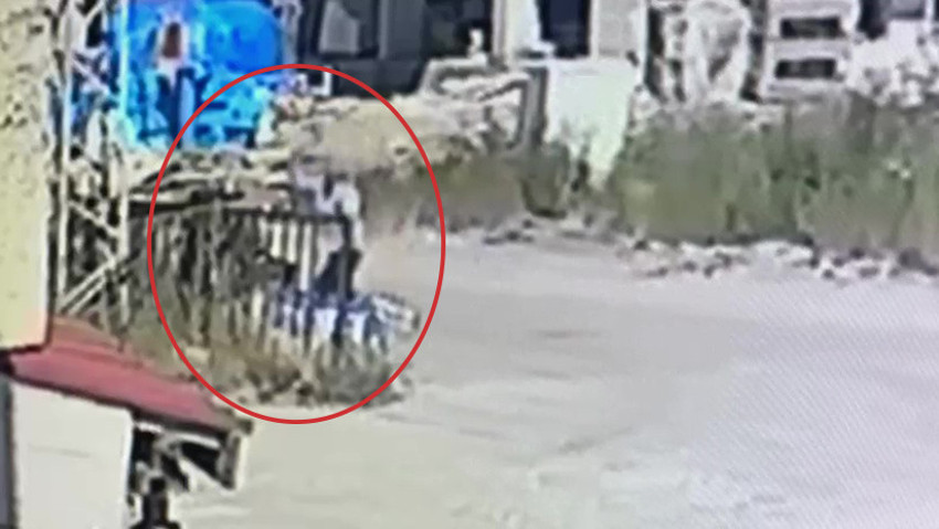 Baltalı saldırgan dehşet saçtı: Mahalleyi kana buladı! İşte saniye saniye vahşet anları - Resim : 3