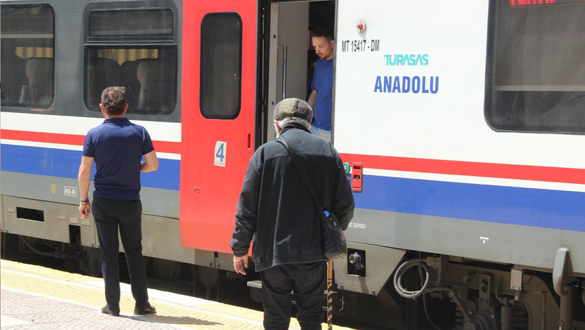 Bir zamanların patronuydu: Şimdi trenler evi oldu! Ali Bektaş'ın duygulandıran hikayesi - Resim : 6