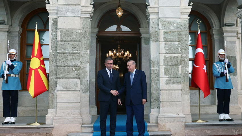 Cumhurbaşkanı Erdoğan, Kuzey Makedonya Başbakanı Mickoski'yi kabul etti - Resim : 1