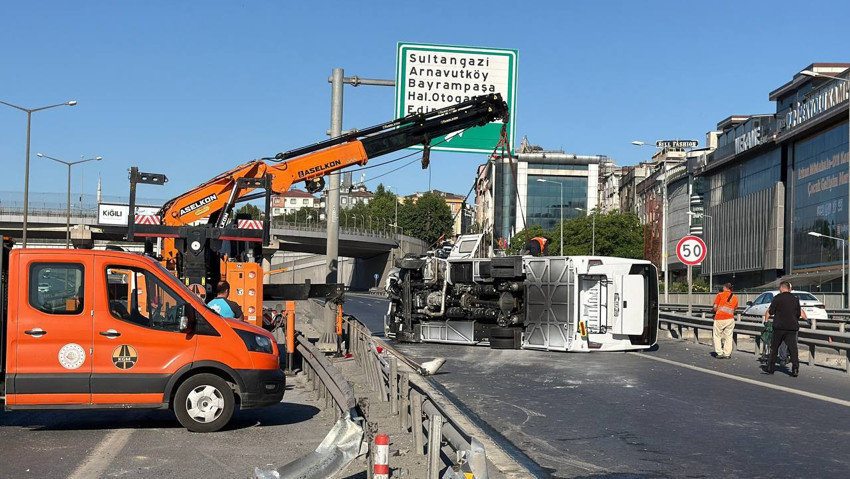 TEM'de korkutan kaza! Otoyol savaş alanına döndü, çok sayıda yaralı var - Resim : 3