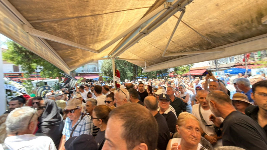 Ece İrtem son yolculuğuna uğurlandı! Acılı anne feryat etti: "Benim yavrum uyuyordu" - Resim : 5