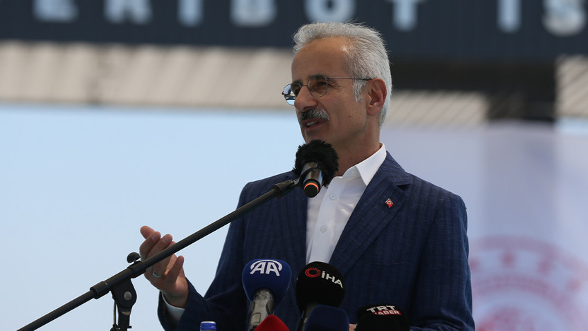 Uraloğlu'ndan peş peşe müjdeler: İlk yerli tren 225 km/s hızla geliyor! Halkalı-İstanbul Havalimanı 30 dakika! - Resim : 1