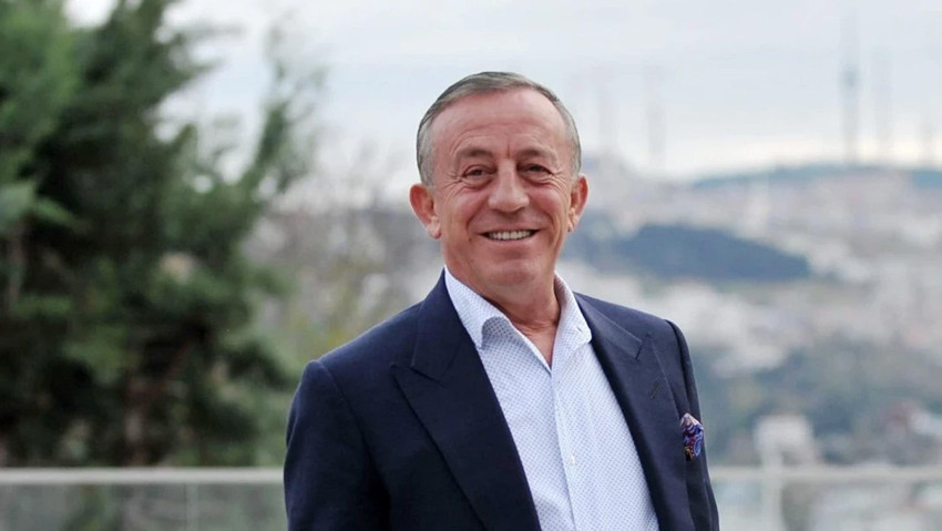 Magazin dünyasına bomba gibi düşen iddia! Ali Ağaoğlu 72 yaşında 6'ncı kez baba oluyor: Sevgilisine dudak uçuklatan doğum hediyesi - Resim : 1