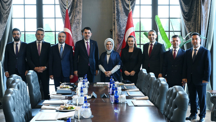 Emine Erdoğan, Bakan Murat Kurum'u kabul etti: Daha temiz, daha yeşil bir dünya - Resim : 2