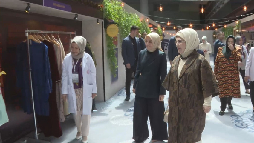 Emine Erdoğan, Şule Yüksel Şenler Vakfı'nın ‘Deprem Bölgesi Kursiyer ve Mezuniyet Buluşması’na katıldı - Resim : 4