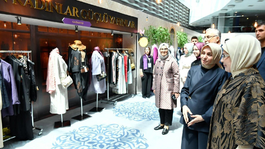 Emine Erdoğan, Şule Yüksel Şenler Vakfı'nın ‘Deprem Bölgesi Kursiyer ve Mezuniyet Buluşması’na katıldı - Resim : 7