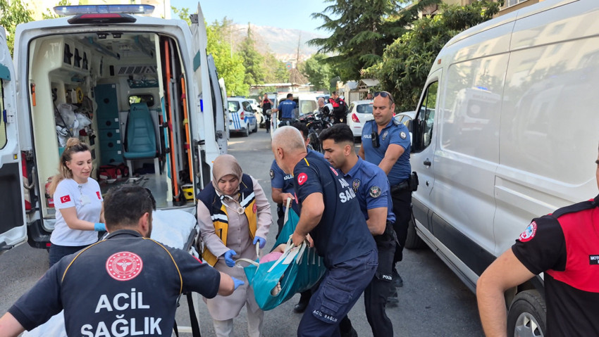 Malatya'da kan donduran vahşet! Baba dehşet saçtı: Kızını öldürdü, eşi ve diğer kızını ağır yaraladı - Resim : 1