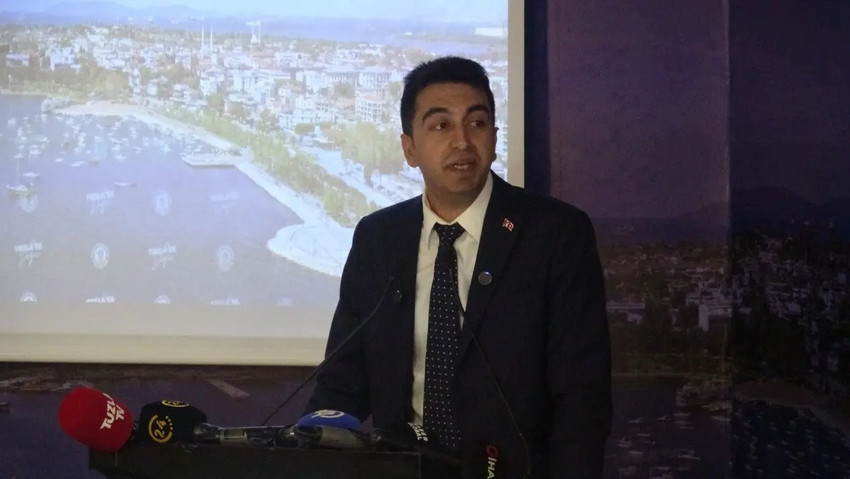 CHP'li başkandan partisine ağır eleştiri: İBB'yi topa tuttu!