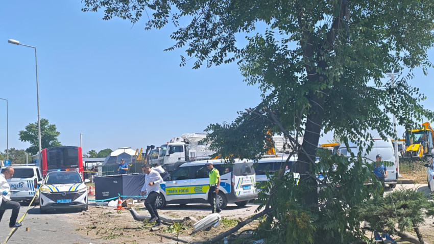 Başkent'te korkunç kaza! EGO otobüsü paramparça oldu: Ölü ve yaralılar var - Resim : 3