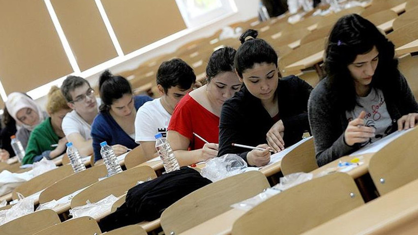 YKS'de büyük tartışma! Bir sorudaki tek harf binlerce adayı ayağa kaldırdı: İptal edilmeli - Resim : 1
