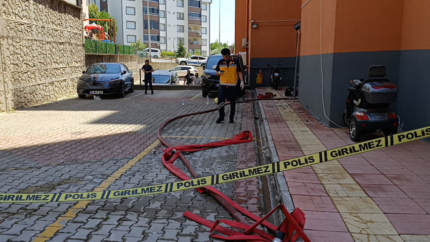 Kahramanmaraş'ta yangın faciası: 3 kişi hayatını kaybetti - Resim : 1