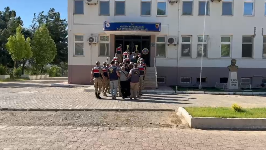 Bakan Güler duyurdu: 19 yıl önceki cinayet aydınlatıldı! 10 kişi yakalandı - Resim : 2