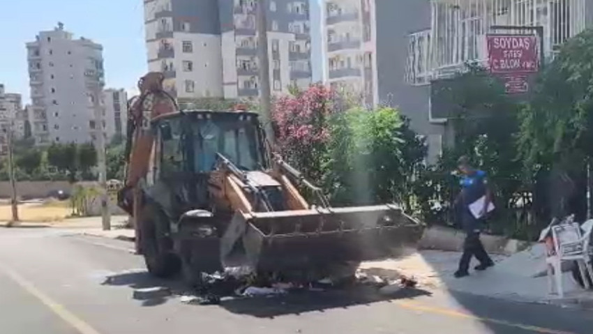 Mersin’de çöp evden 5 kamyon atık çıkarıldı - Resim : 1