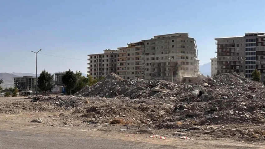 6 Şubat depremlerinde 123 kişiye mezar olmuştu! Ebrar Sitesi G Blok davasında karar! Kim ne kadar ceza aldı? - Resim : 3