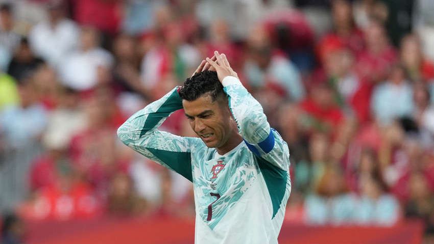 90+13'te büyük şok! Hırvatistan'ın golü VAR'dan döndü! Portekiz çeyrek bileti kaptı: Ronaldo 41 yaşında bir ilki daha başardı - Resim : 4