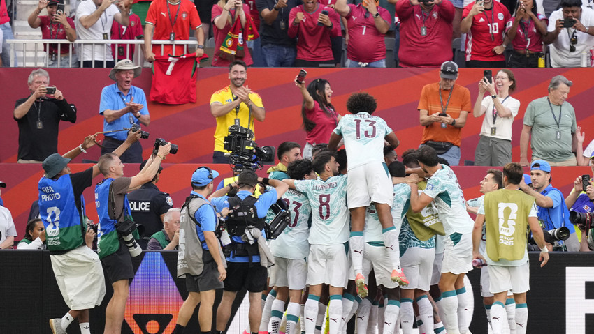 90+13'te büyük şok! Hırvatistan'ın golü VAR'dan döndü! Portekiz çeyrek bileti kaptı: Ronaldo 41 yaşında bir ilki daha başardı - Resim : 7