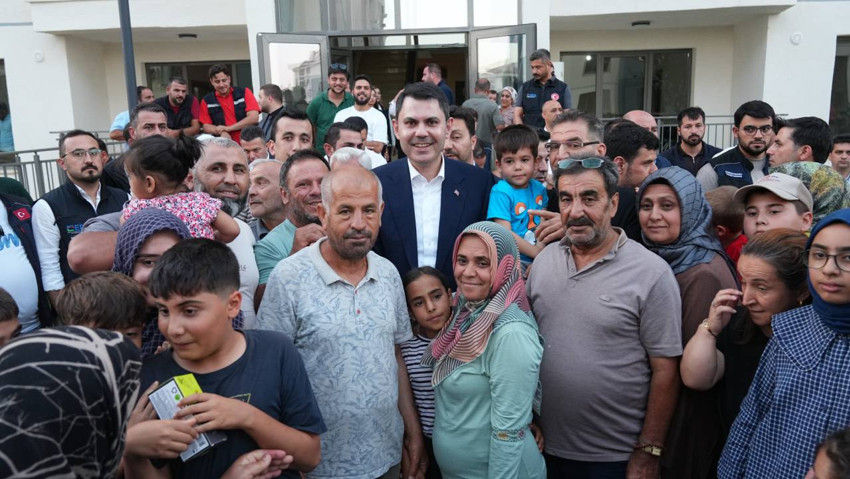 Depremin mucize bebeği Yusuf Berk'e ziyaret! Adıyamanlı dedenin sözleri Bakan Kurum’u duygulandırdı - Resim : 1