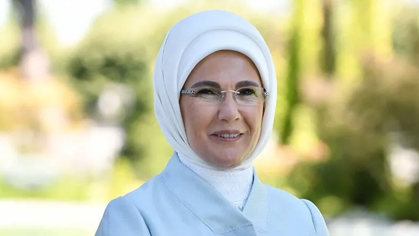 Emine Erdoğan, NATO’da lider eşlerini ağırlayacak! Türk mutfağı lezzetleri tanıtılacak! Geleneksel el sanatları ürünleri yakından görülecek - Resim : 1