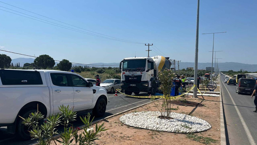 Beton mikseri dehşeti: Yaya hayatını kaybetti - Resim : 1