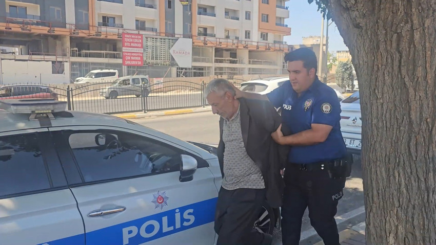 Otobüs durağında dehşet! Hakkında uzaklaştırma kararı vardı: Eşine kurşun yağdırdı - Resim : 1