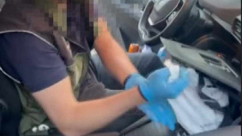 Bakırköy’de şüphe üzerine durduruldu: Aracın sırrı ortaya çıktı! - Resim : 3