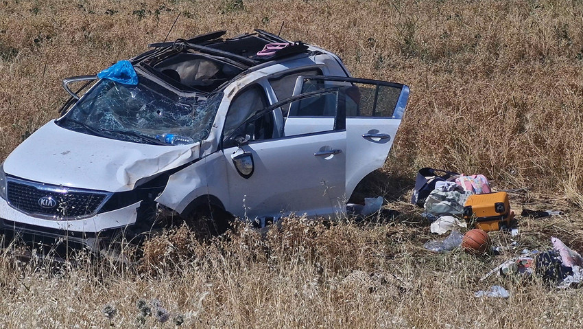 Diyarbakır’da cip tarlaya uçtu: 1’i ağır 5 yaralı - Resim : 1