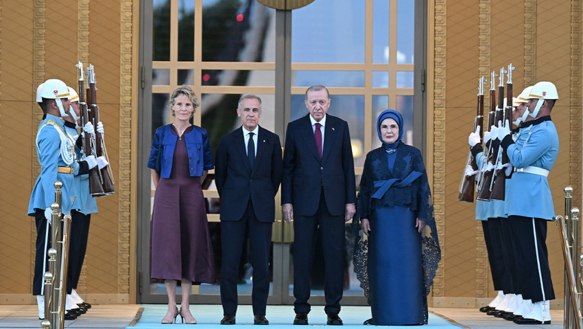 Cumhurbaşkanı Erdoğan'ın revolver hediyesi Kanada'da olay oldu: Benden uzak tutuyorlar - Resim : 1