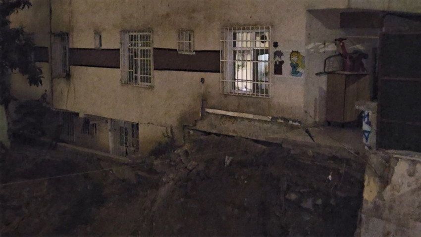 Korkutan ihbar sonrası harekete geçildi! 6 katlı bina tahliye edildi - Resim : 1