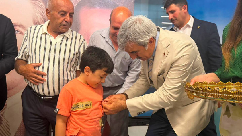 Kilis’te AK Parti’ye yeni katılımlar: Rozetleri Dal ve Yayman taktı - Resim : 2