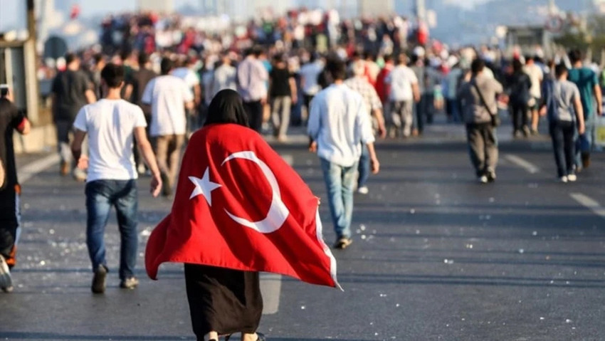 FETÖ'nün hain darbe girişiminin üzerinden 10 yıl geçti! Bakanlardan 15 Temmuz mesajları... - Resim : 1