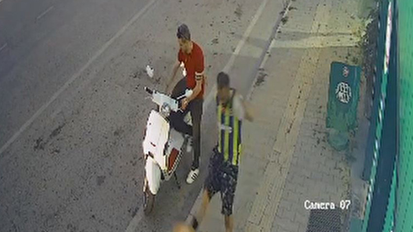 Samsun’da vicdanları sızlatan olayda yeni gelişme: Kediye tekme atan Şüpheli gözaltında! - Resim : 1